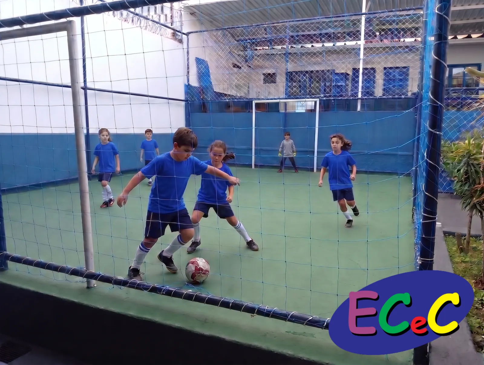 Atividade esportiva na quadra